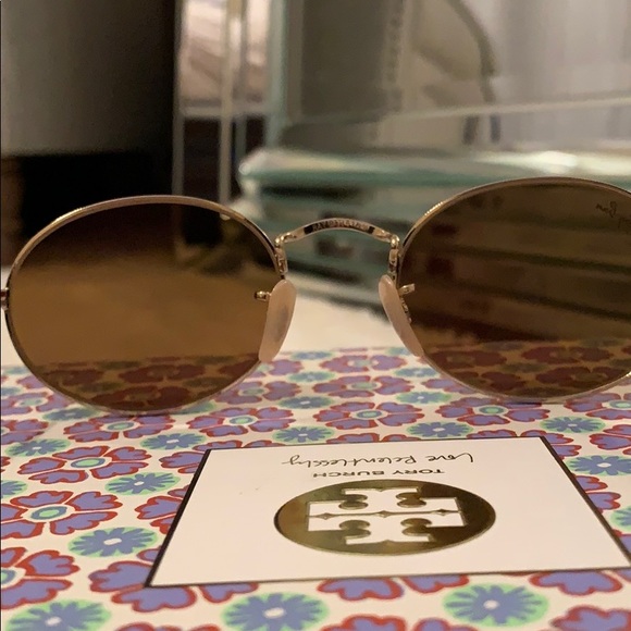 Ray-Ban Sunglasses - Picture 4 of 5